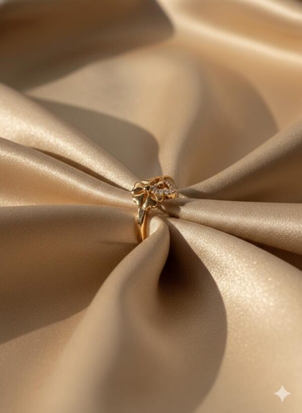 Golden Eternal Clover Heart Ring