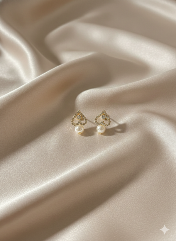 Exquisite Heart-Shaped Pearl Drop Earrings