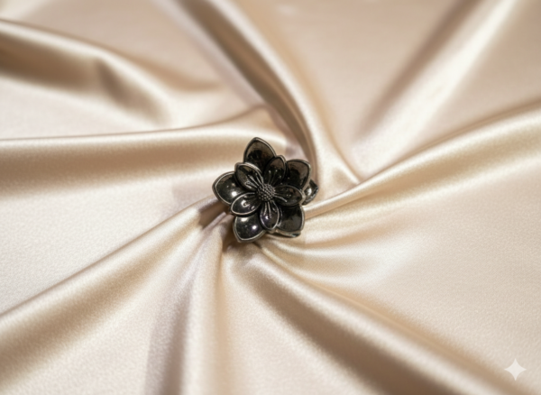 Elegant Metallic Floral Hair Claw